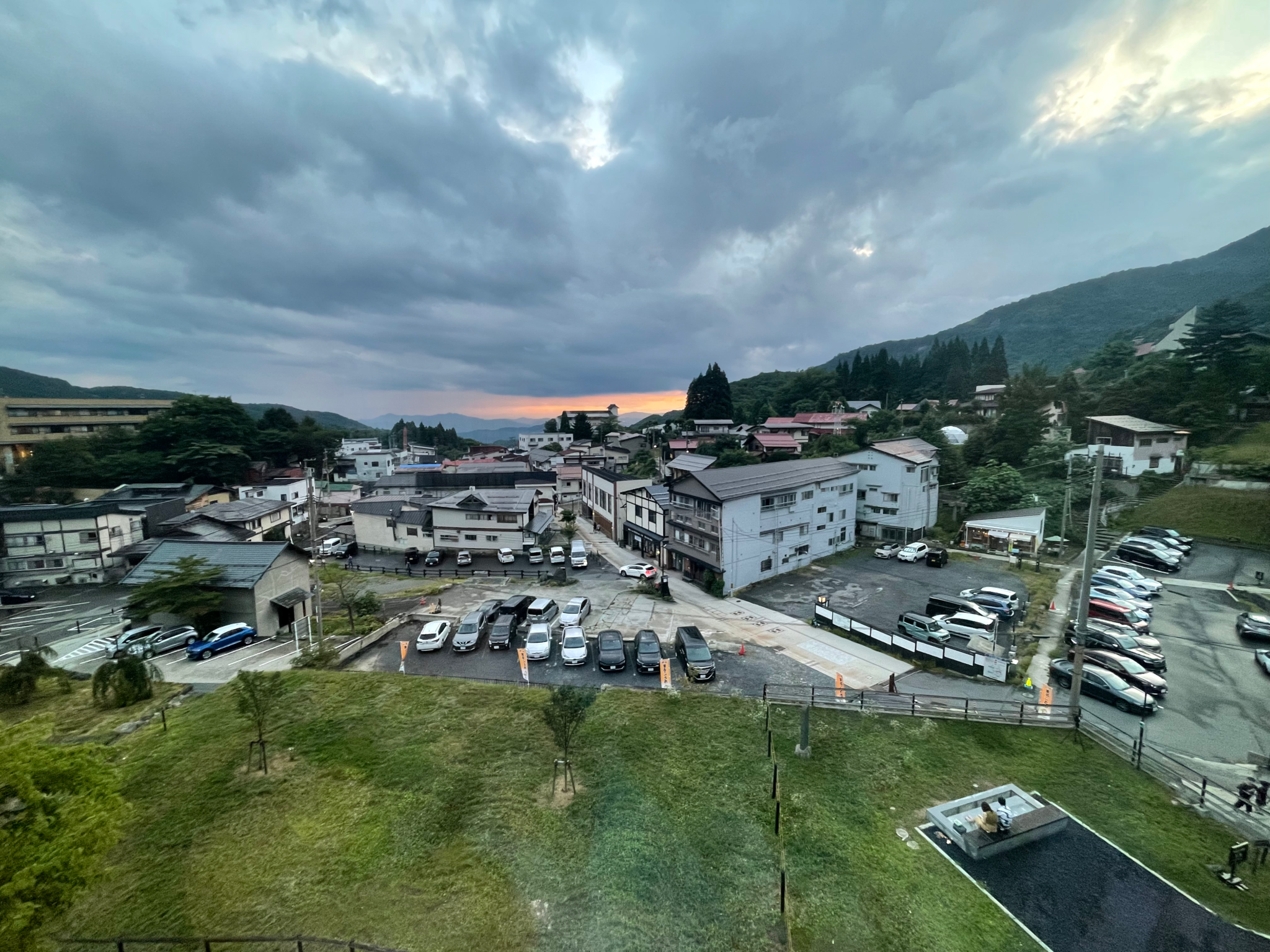 おおみや旅館から見た蔵王温泉街